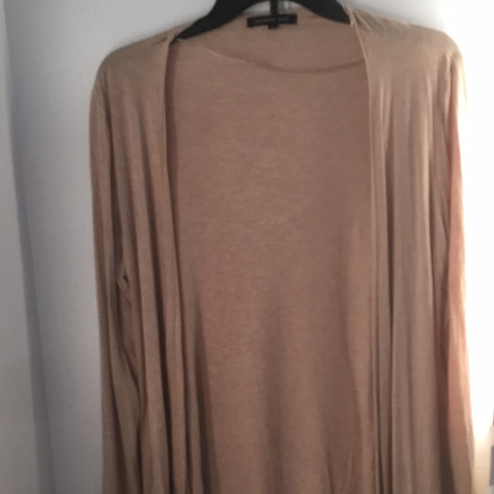 Basement basic cape - Picture 2 of 2